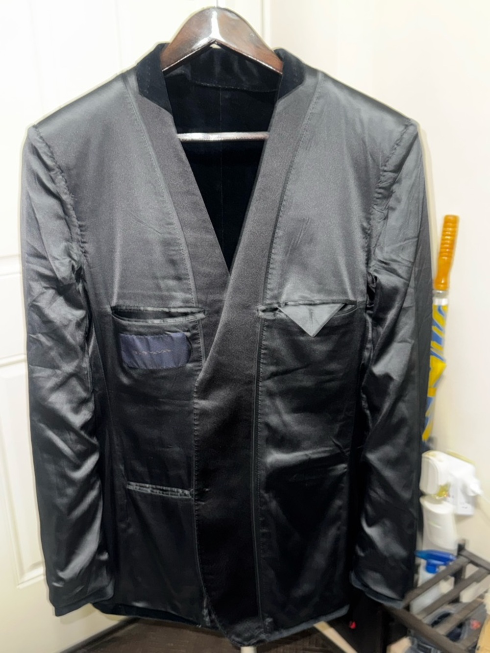 Elie Tahari I Men’s I Blazer I Velvet I Dinner I Peak Lapels I Side Vents - Picture 9 of 11